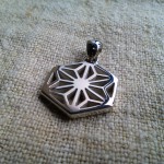 シルバーアクセサリーをしたら金属アレルギーになった?